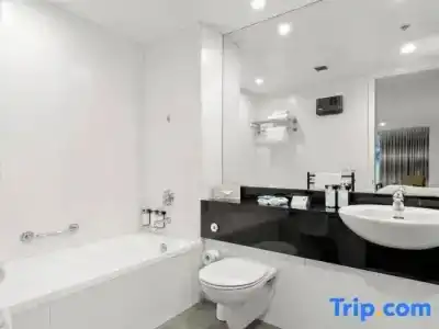 Scenic Suites - 94