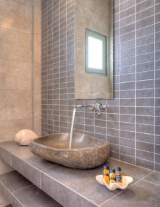 Lilly Residence-Sea View Suites, Adults Only - 7