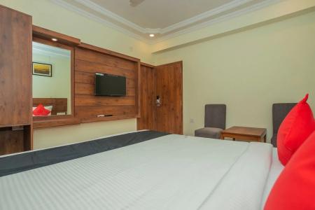 Capital O 13184 Savi International - 3