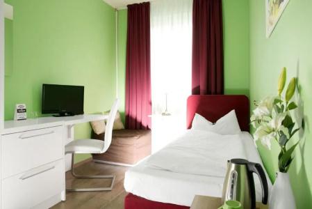 Barcelona Bed & Breakfast - 85