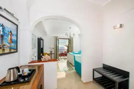 Eden Roc Suites - 168