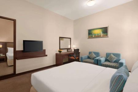 Ramada by Wyndham Dubai Deira - 6