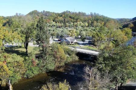 Country Inn & Suites by Radisson, South, TN - 27