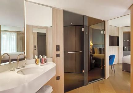 The Westminster London, Curio Collection by Hilton - 80