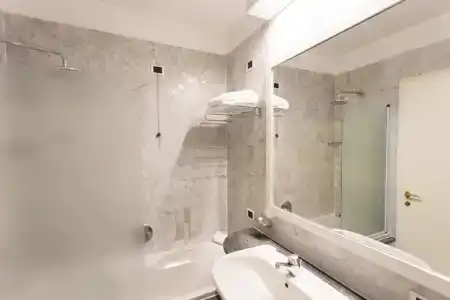 Hostellerie Du Cheval Blanc - 6