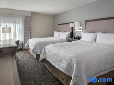 Hampton Inn Boston Logan Airport - 56