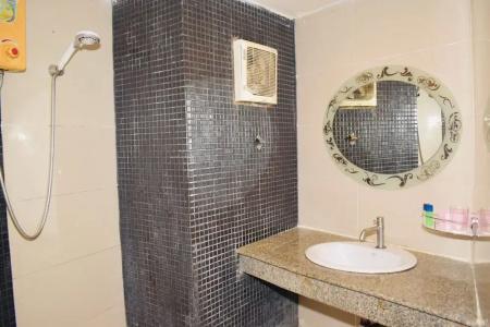 Royal Express Inn - 8