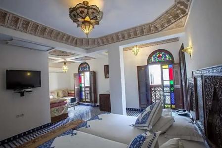 Riad Salam - 33