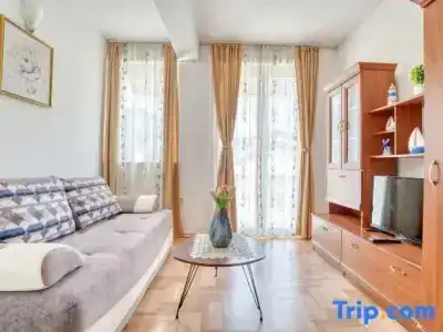Elena - 275