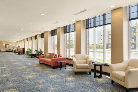 Hilton Garden Inn - 35