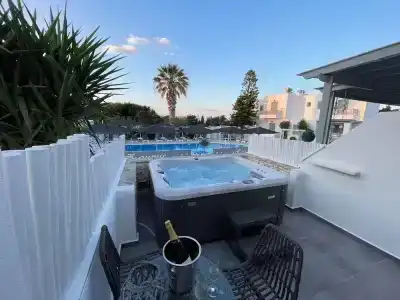 Zoumis Studios - 161