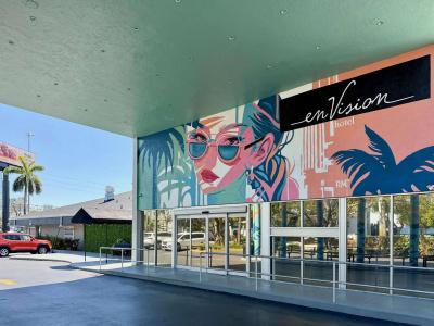 Days Inn by Wyndham Miami International Airport - 34