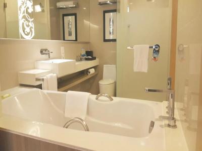 Four Points by Sheraton Bangkok, Sukhumvit 15 - SHA Certified - 24