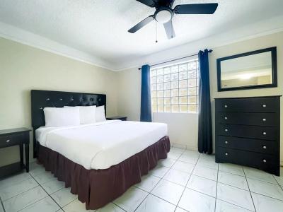 Hollywood Beachs - 28