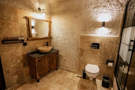Elite Cave Suites - 11
