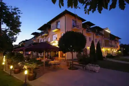Xavin Wellness & Restaurant - 21