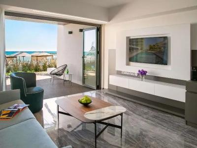 Mercure Larnaca Beach - 123