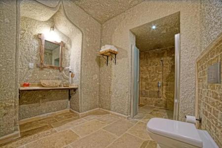 Risus Cave Suites - 6