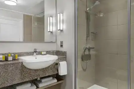Bristol Marriott Royal - 8