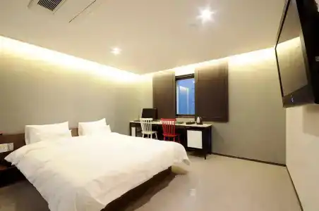 Queens Seomyeon Busan - 20