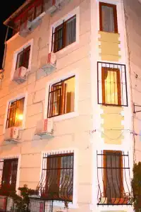 Sofia Corner - 1