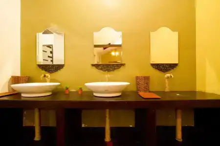 Luang Poj Boutique - 6
