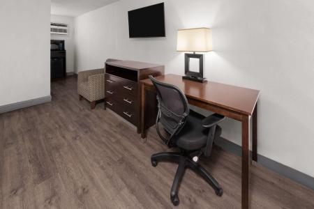 Baymont by Wyndham - 4
