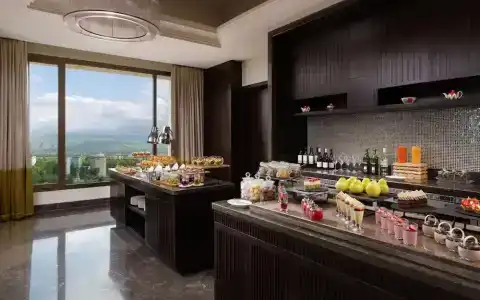 Hilton - 45