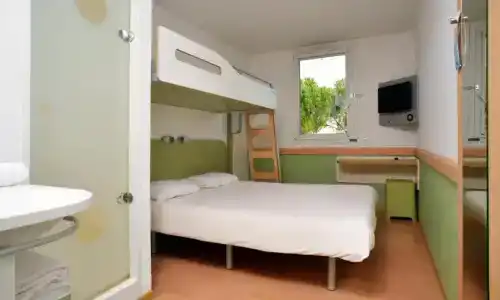 Ibis Budget Montpellier Centre Millenaire - - 40