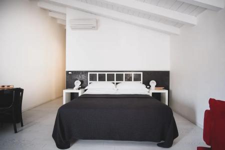 Casa Fola - City Centre Rooms - 49