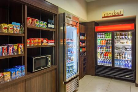 Courtyard by Marriott Miami Airport - 12