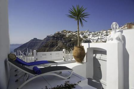 Trieris Villa & Suites - 79
