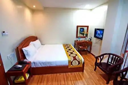 Royal Pearl - 18