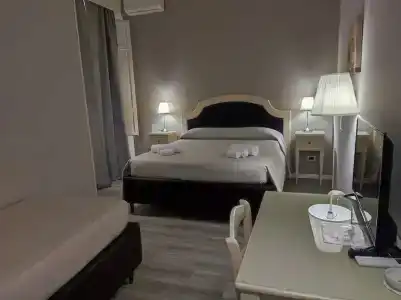 La Collegiata Guest House - 15