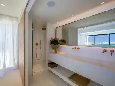 The Island Concept Luxury Boutique - 143