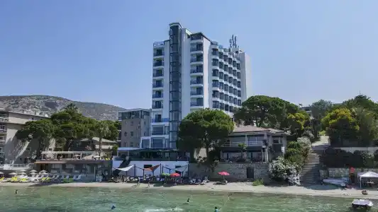 Grand Ozcelik - 22