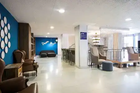 Madrid Airport Suites, Affiliated by Meliá - 11