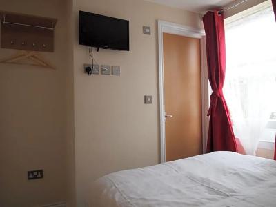 Earls Court Garden - 38