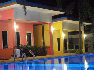 At Night Airport Resort - 11