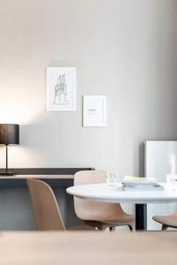 sylc. Apartment– Serviced - 102