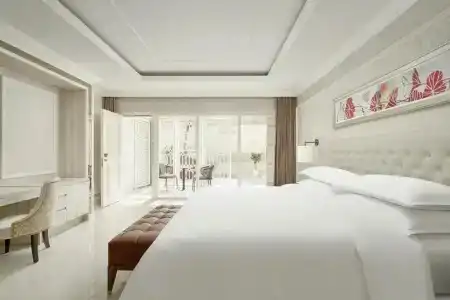 Sheraton Grand Danang Resort - 73