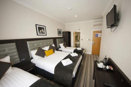 St George's Inn Victoria - 2