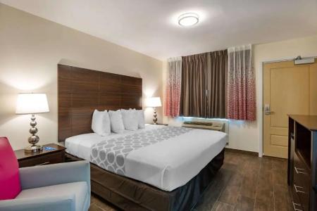 Rodeway Inn Hollywood - 26