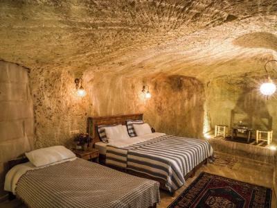 Atilla's Cave - 27