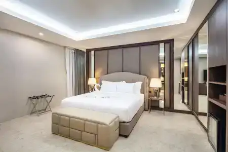 The Grand Sala Thai - 15