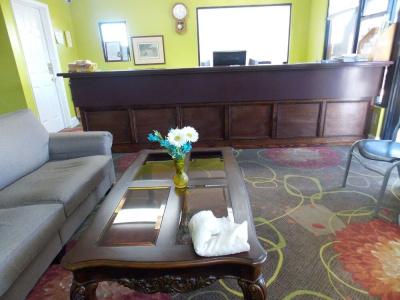 Augusta Best Inn - 10