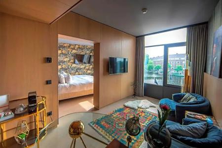 Apollo Amsterdam, a Tribute Portfolio - 105