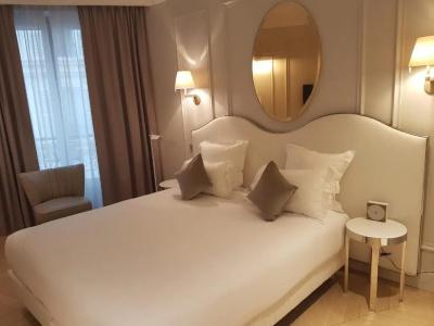 Trinité Haussmann - 52