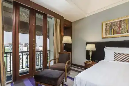 Chatrium Royal Lake Yangon - 77
