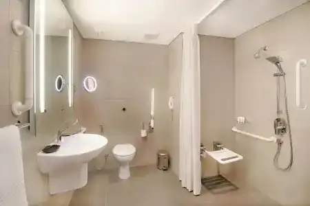Le Meridien Abu Dhabi - 52